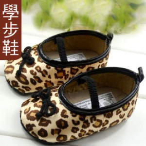【Baby first step to the baby's shoes】 lovely leopard bow baby shoes / school shoes / anti-skid children's shoes / baby shoes / infant shoes /