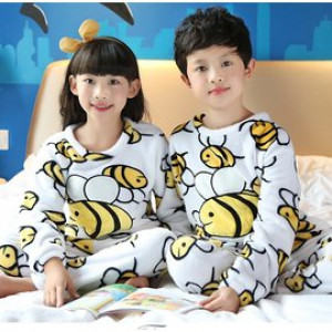 [Children autumn and winter cold warm warm cold sleep suit clothing] winter warmth, bathing, sleeping, get up in the morning, bath finished, a multi-purpose, children's coral cashmere warm comfortable nightgown set