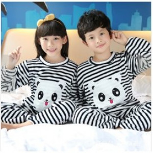 [Children autumn and winter cold warm warm cold sleep suit clothing] winter warmth, bathing, sleeping, get up in the morning, bath finished, a multi-purpose, children's coral cashmere warm comfortable nightgown set